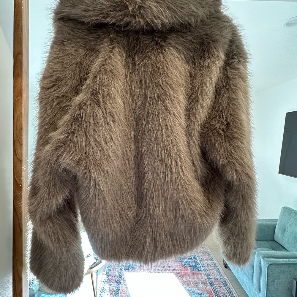 Zara Faux Fur Jacket in Taupe Size Small *NWT* Sold Out - Picture 12 of 16
